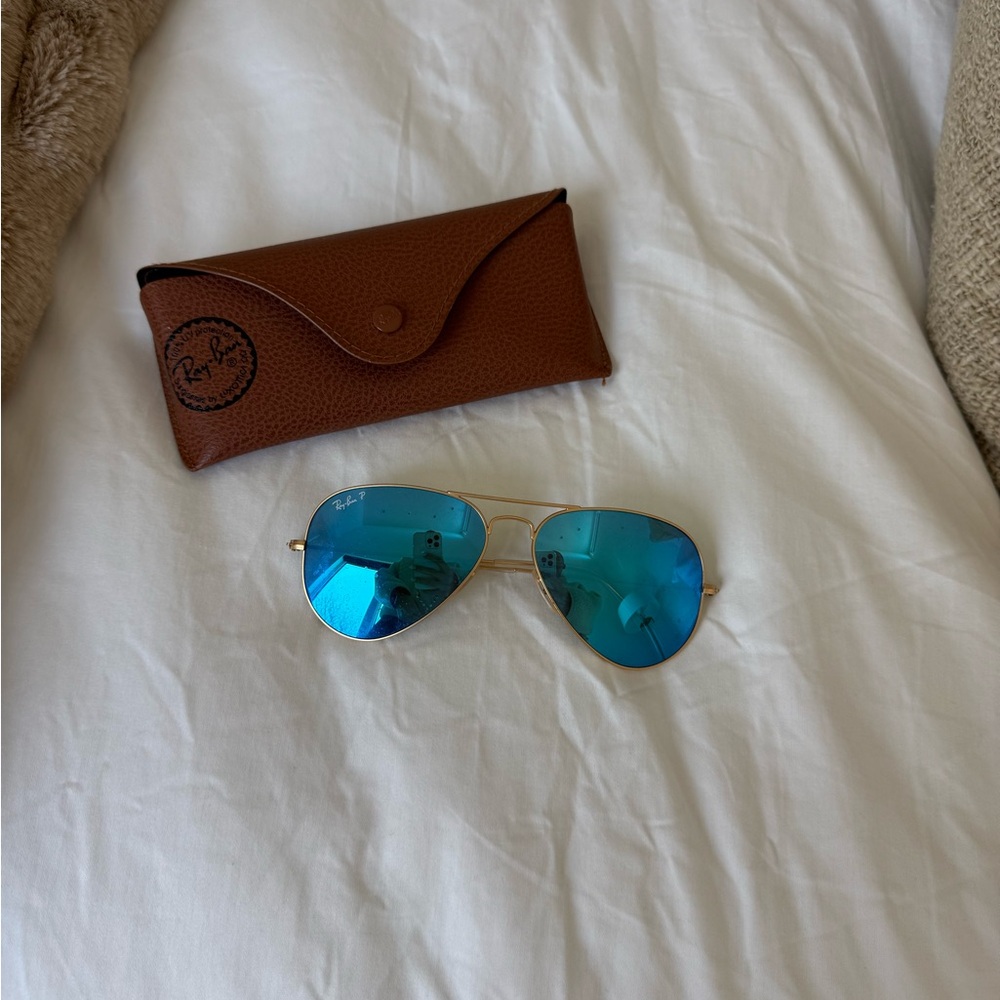 Ray-Ban Aviator Sunglasses with Blue Lenses, Case included